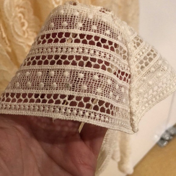 Gorgeous H&M Lace Handkerchief Hem Midi Dress - Picture 6 of 7